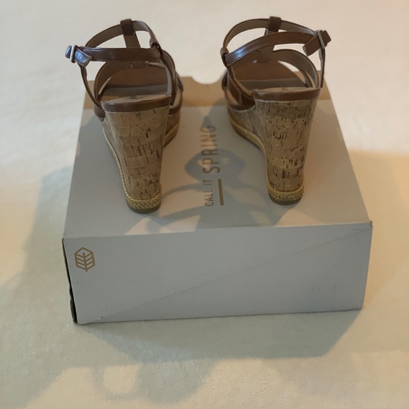 Call It Spring size 8.5 brown Wedges - Picture 5 of 8